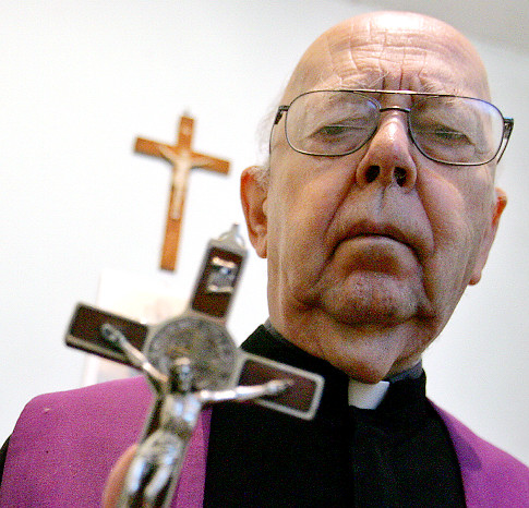 father-gabriele-amorth.jpg